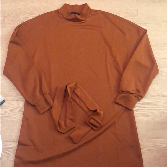 Mock-Neck Drop Shoulder Buckle Belted Dress - Picture 3 of 5